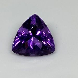 NWOT Amazing Trillion Amethyst Stone
